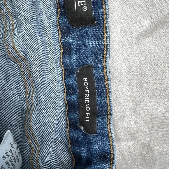 Judy Blue Jeans Womens‎ 26 Blue Boyfriend Fit Distress Patched Stretch Denim - Picture 13 of 15